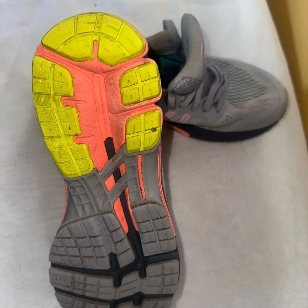 Asics stylish shoes